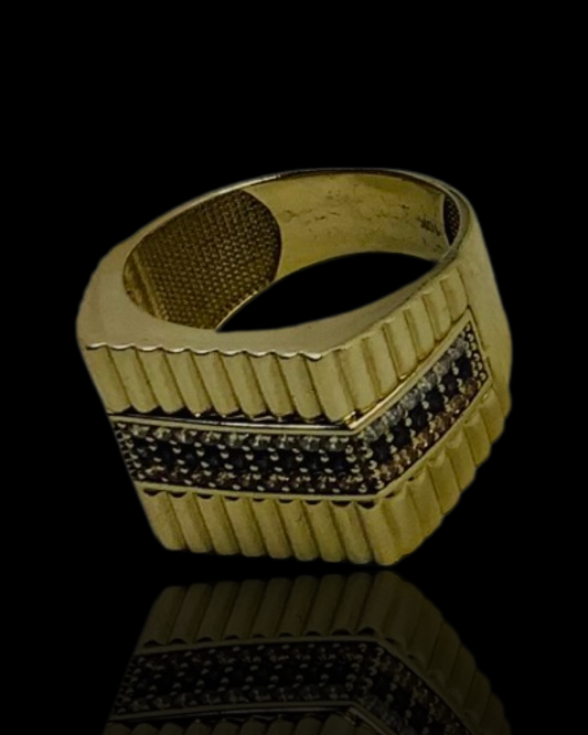 10k yellow gold zirconia ring